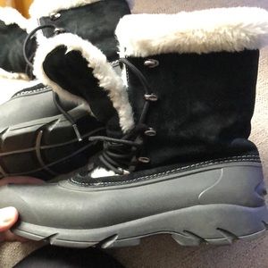 Sorel winter boots with thinsulate sz 9